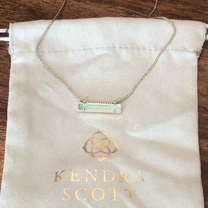 Kendra Scott Iridescent bar necklace (gold), EUC!